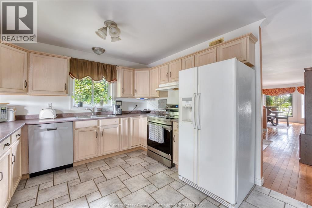 1610 Chornoby Crescent, Tecumseh, Ontario