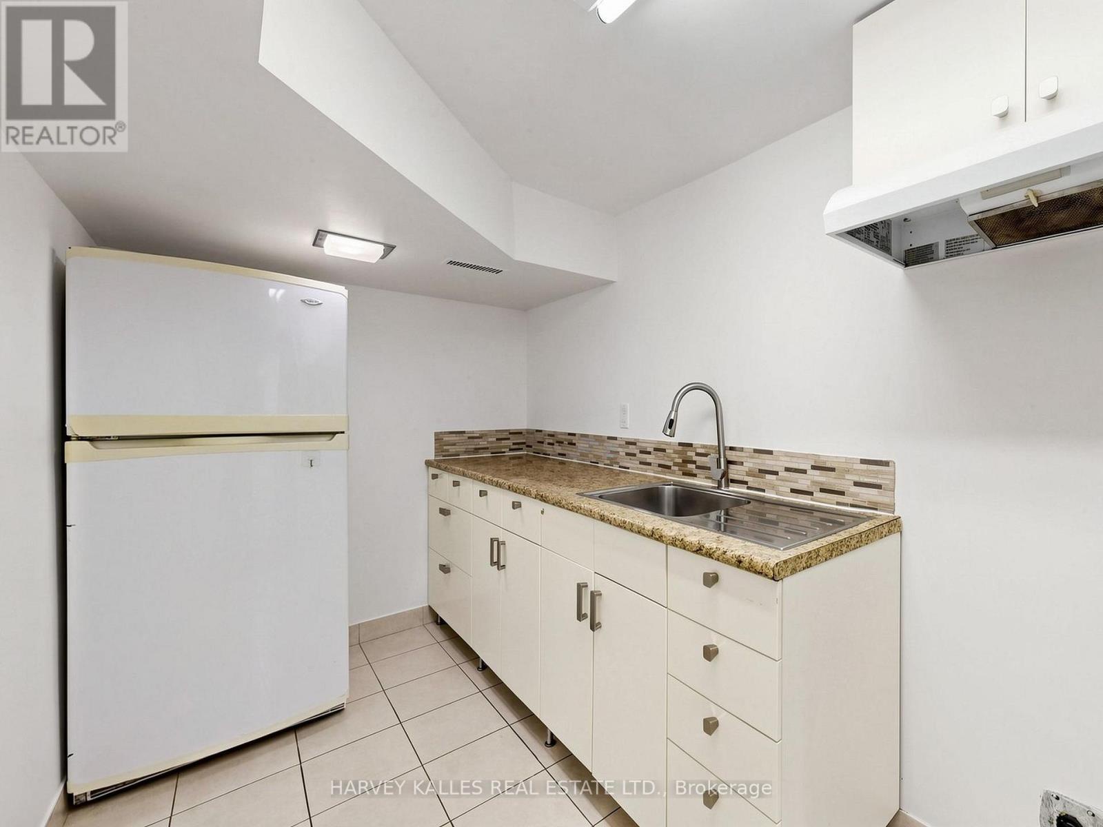 87 Combe Avenue, Toronto (bathurst Manor), Ontario