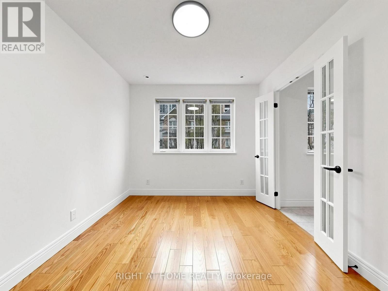 1520 - 28 Sommerset Way, Toronto (willowdale East), Ontario
