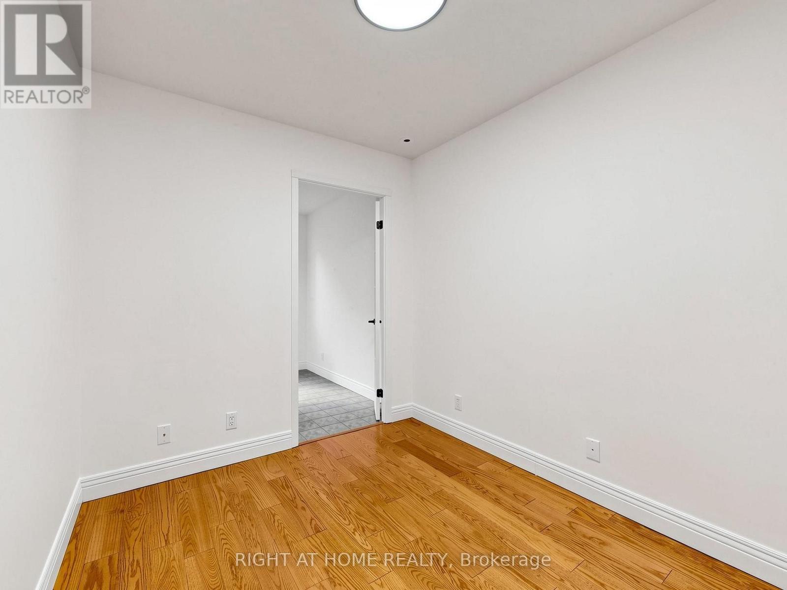 1520 - 28 Sommerset Way, Toronto (willowdale East), Ontario