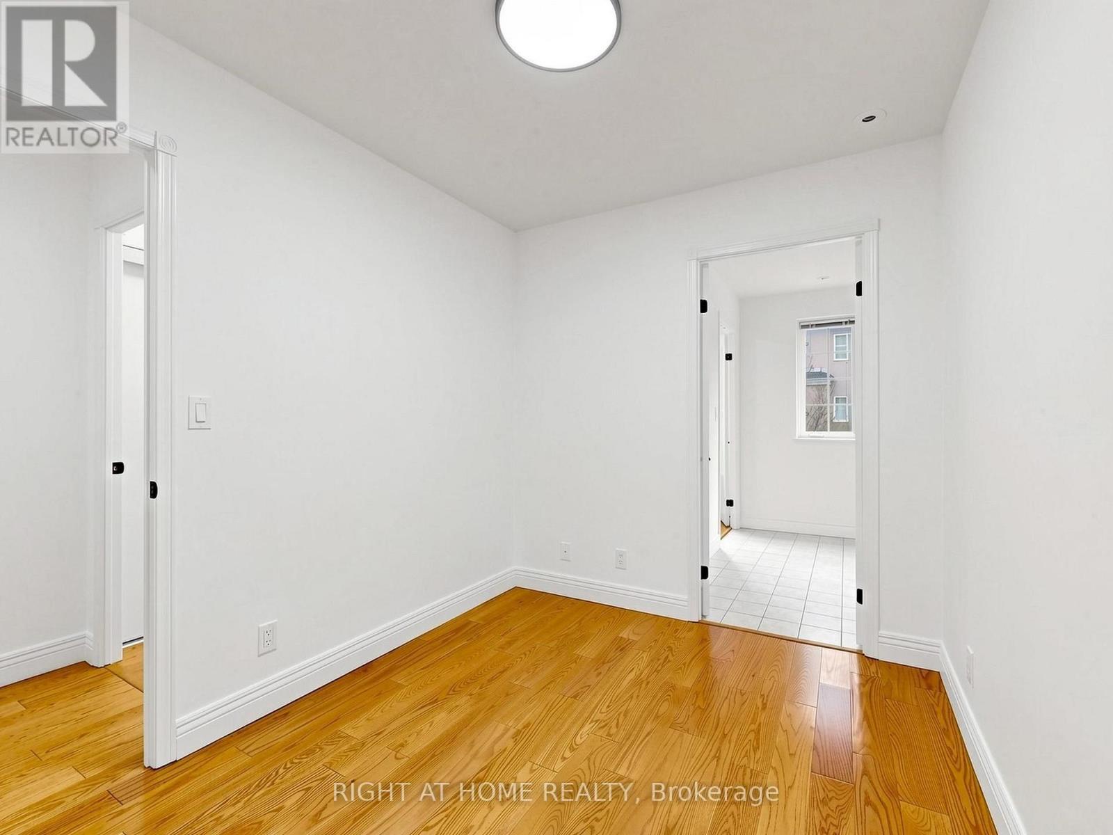 1520 - 28 Sommerset Way, Toronto (willowdale East), Ontario