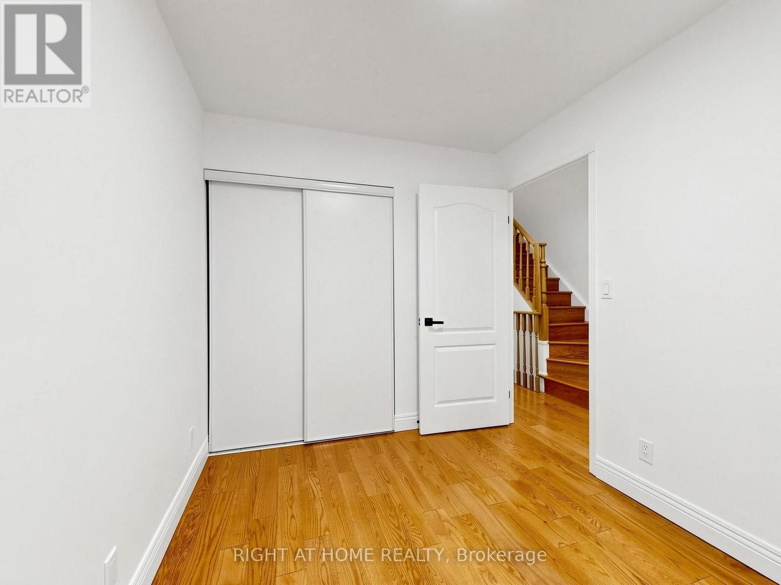 1520 - 28 Sommerset Way, Toronto (willowdale East), Ontario