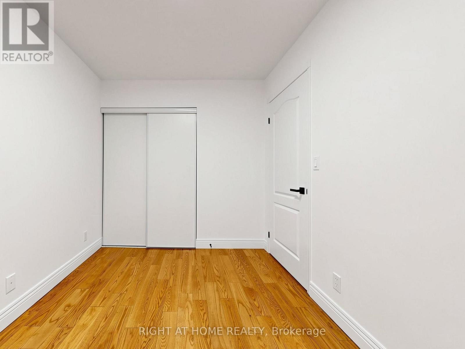 1520 - 28 Sommerset Way, Toronto (willowdale East), Ontario