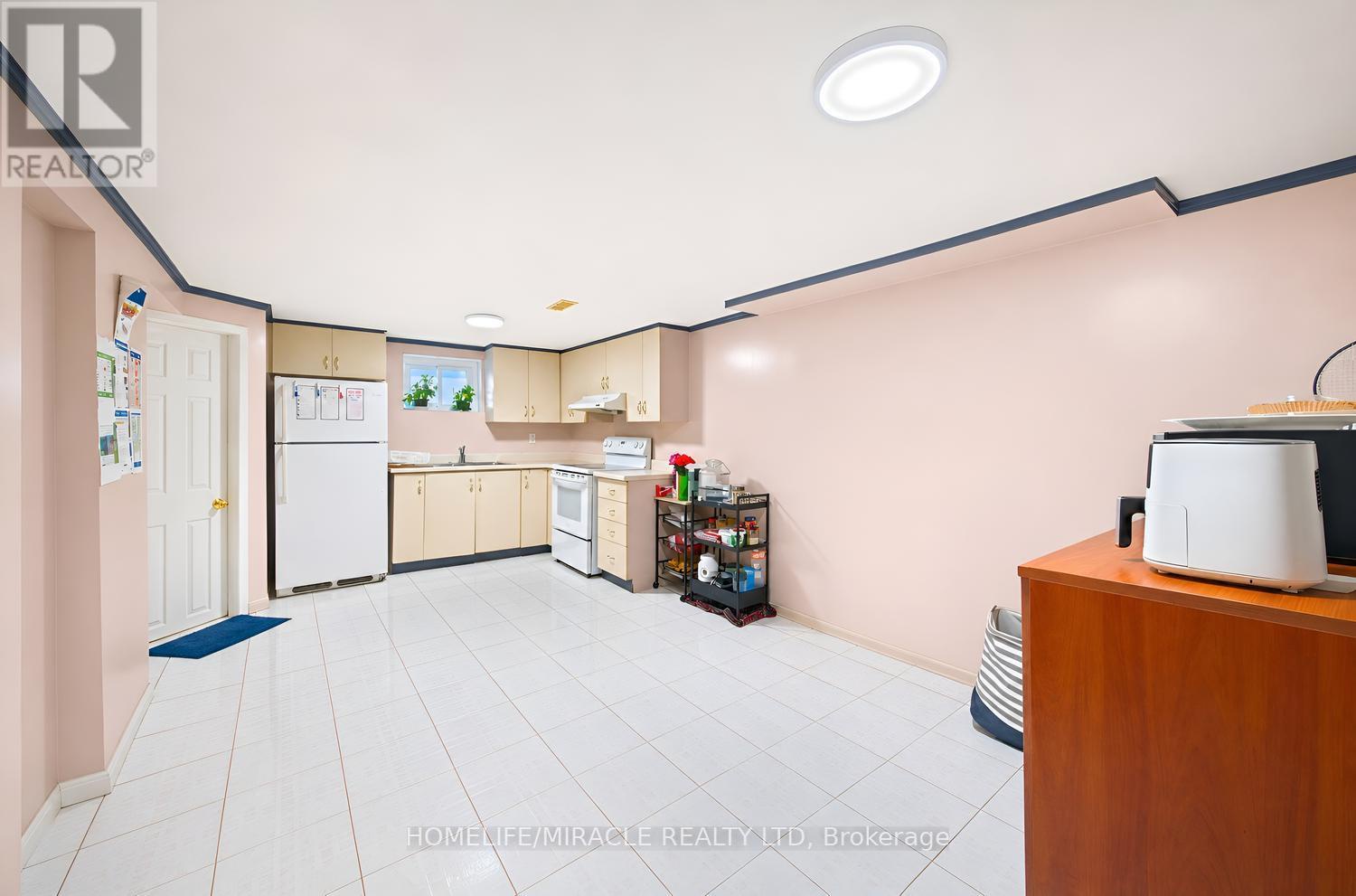 14 Tinton Crescent, Toronto (west Humber-clairville), Ontario
