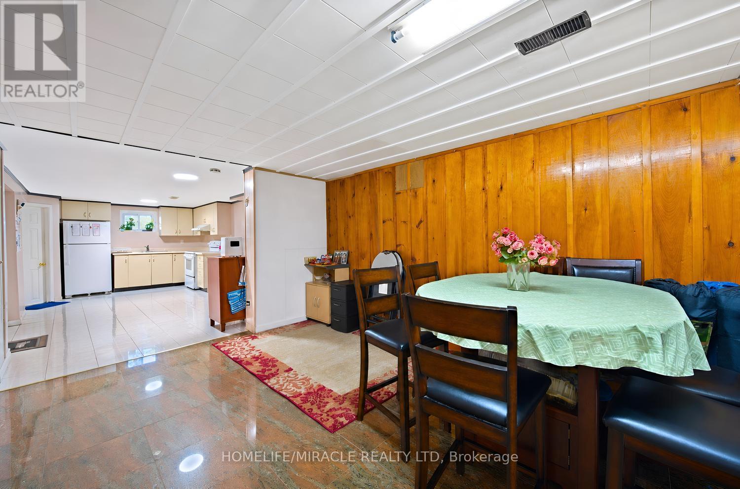 14 Tinton Crescent, Toronto (west Humber-clairville), Ontario