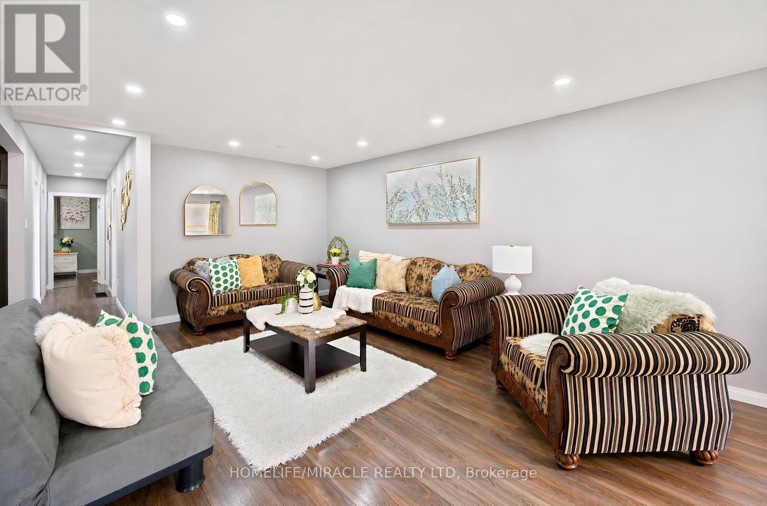 14 Tinton Crescent, Toronto (west Humber-clairville), Ontario