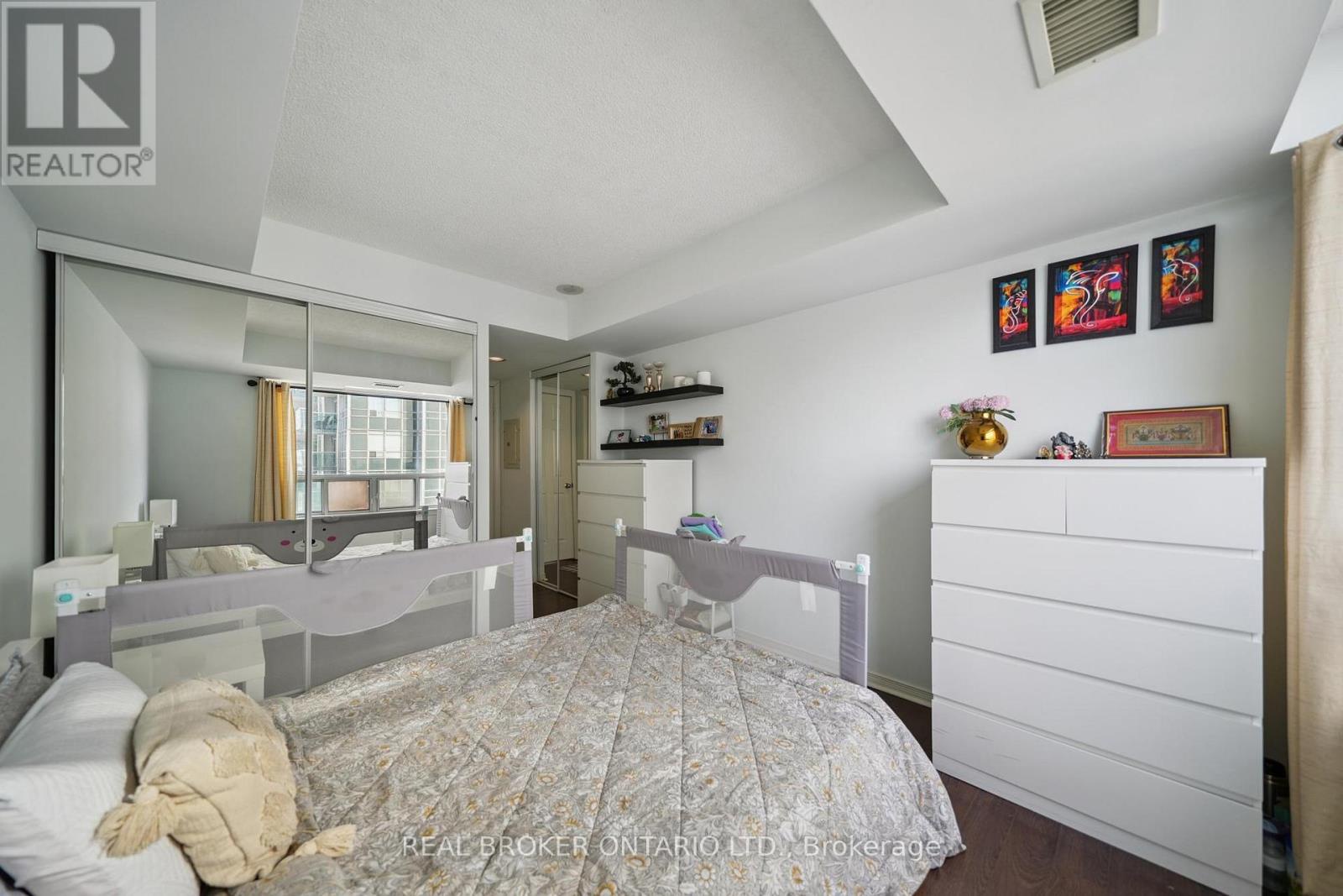 808 - 28 Harrison Garden Boulevard, Toronto (willowdale East), Ontario