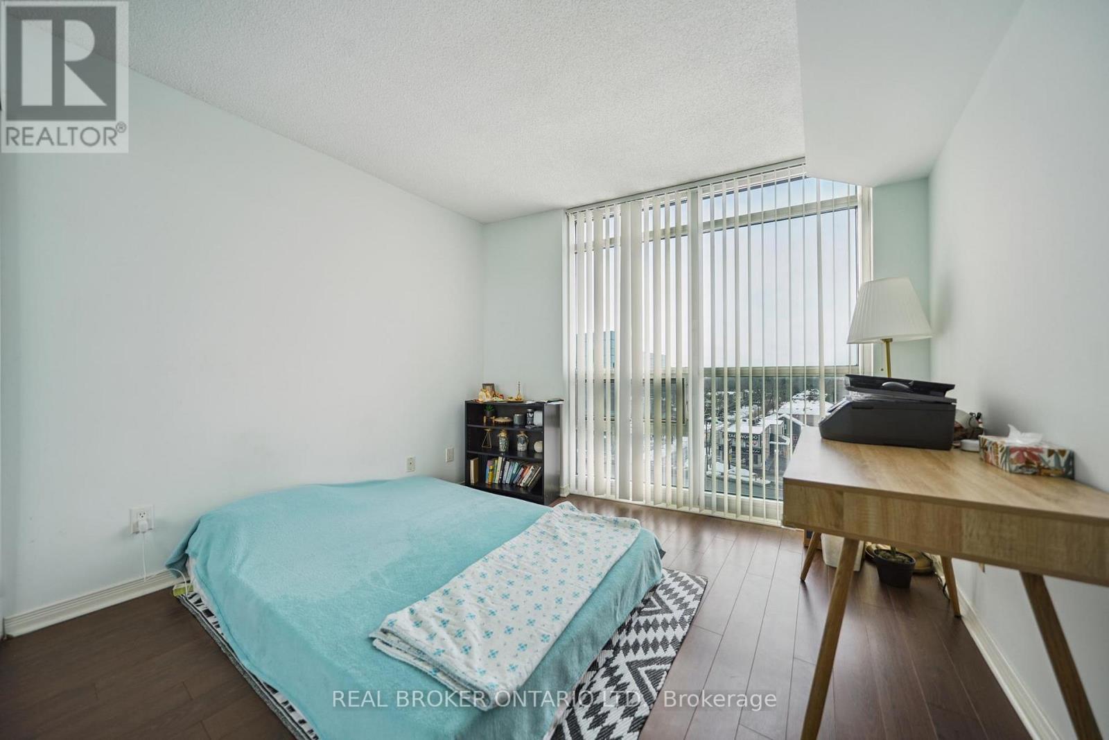 808 - 28 Harrison Garden Boulevard, Toronto (willowdale East), Ontario