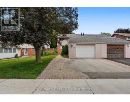 71 DOGWOOD CRESCENT