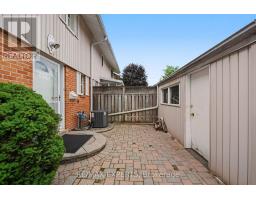 71 DOGWOOD CRESCENT