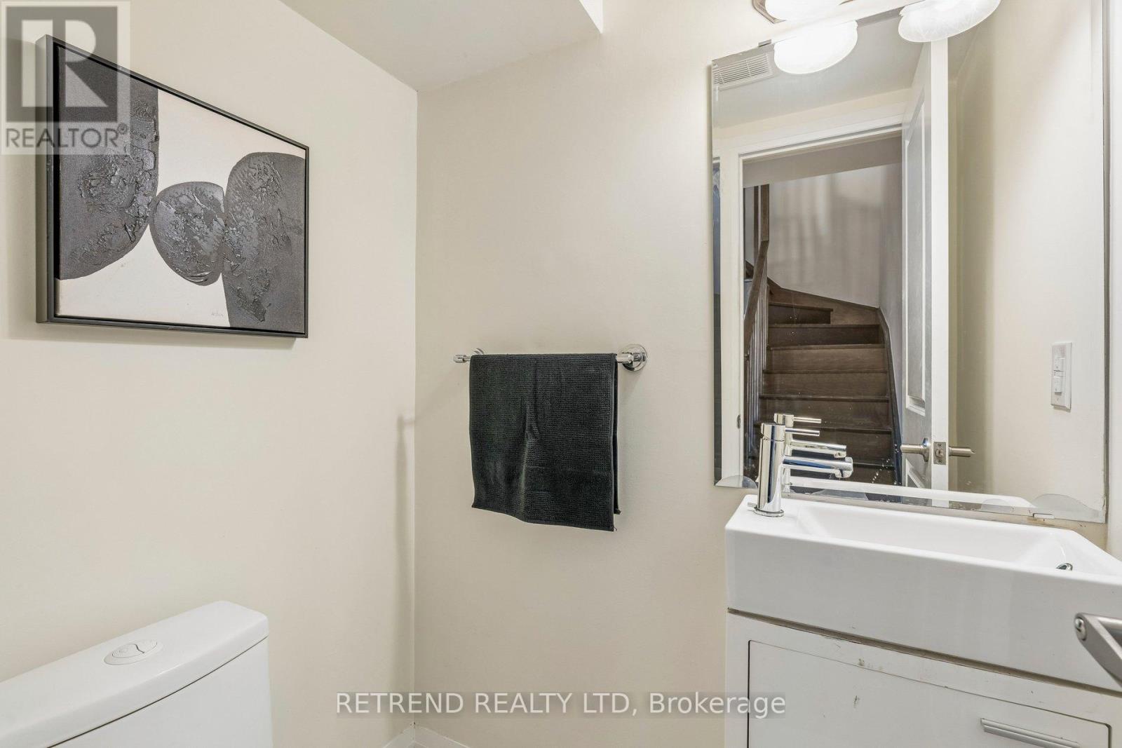 5 - 50 Thomas Mulholland Drive, Toronto (downsview-roding-cfb), Ontario