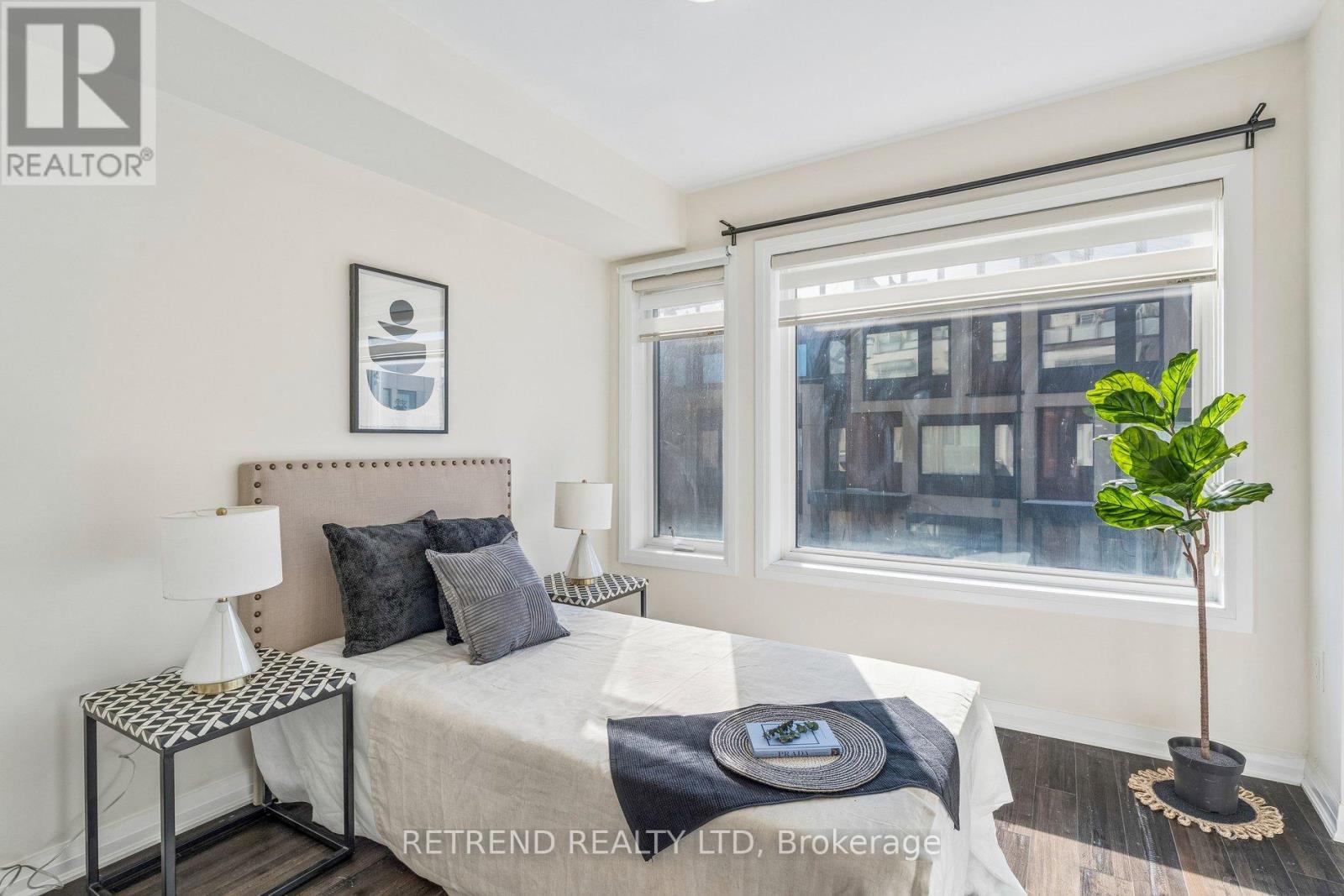 5 - 50 Thomas Mulholland Drive, Toronto (downsview-roding-cfb), Ontario
