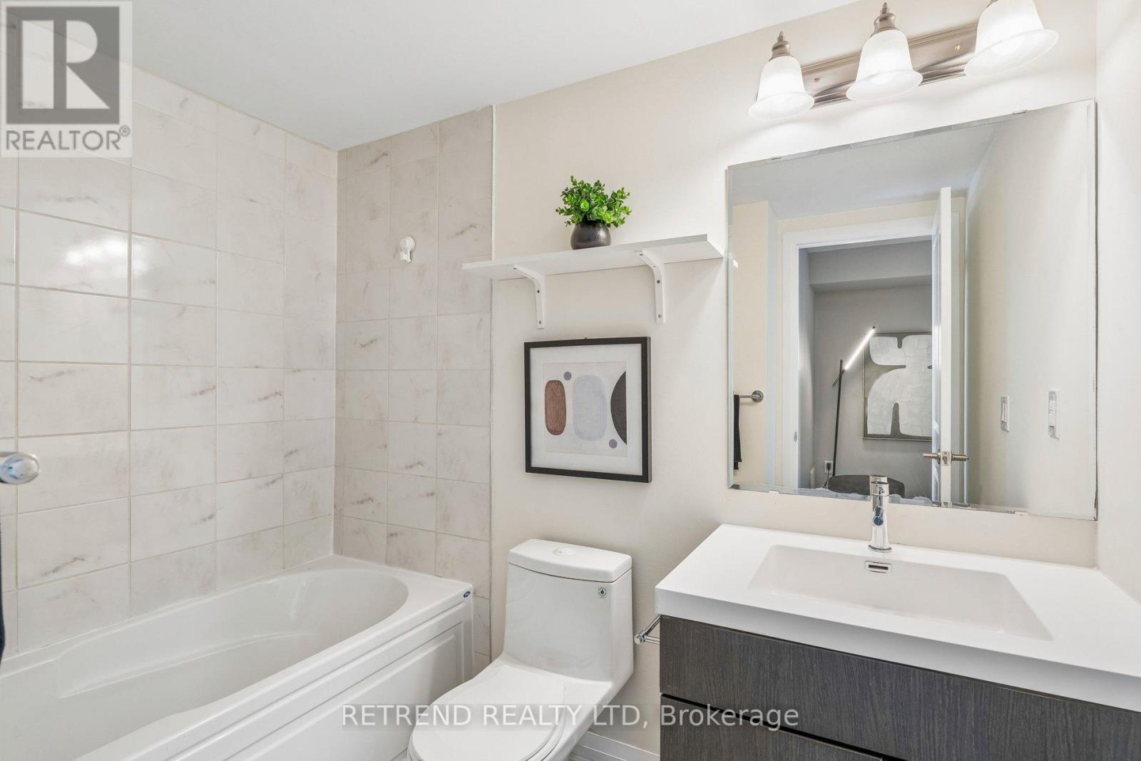 5 - 50 Thomas Mulholland Drive, Toronto (downsview-roding-cfb), Ontario