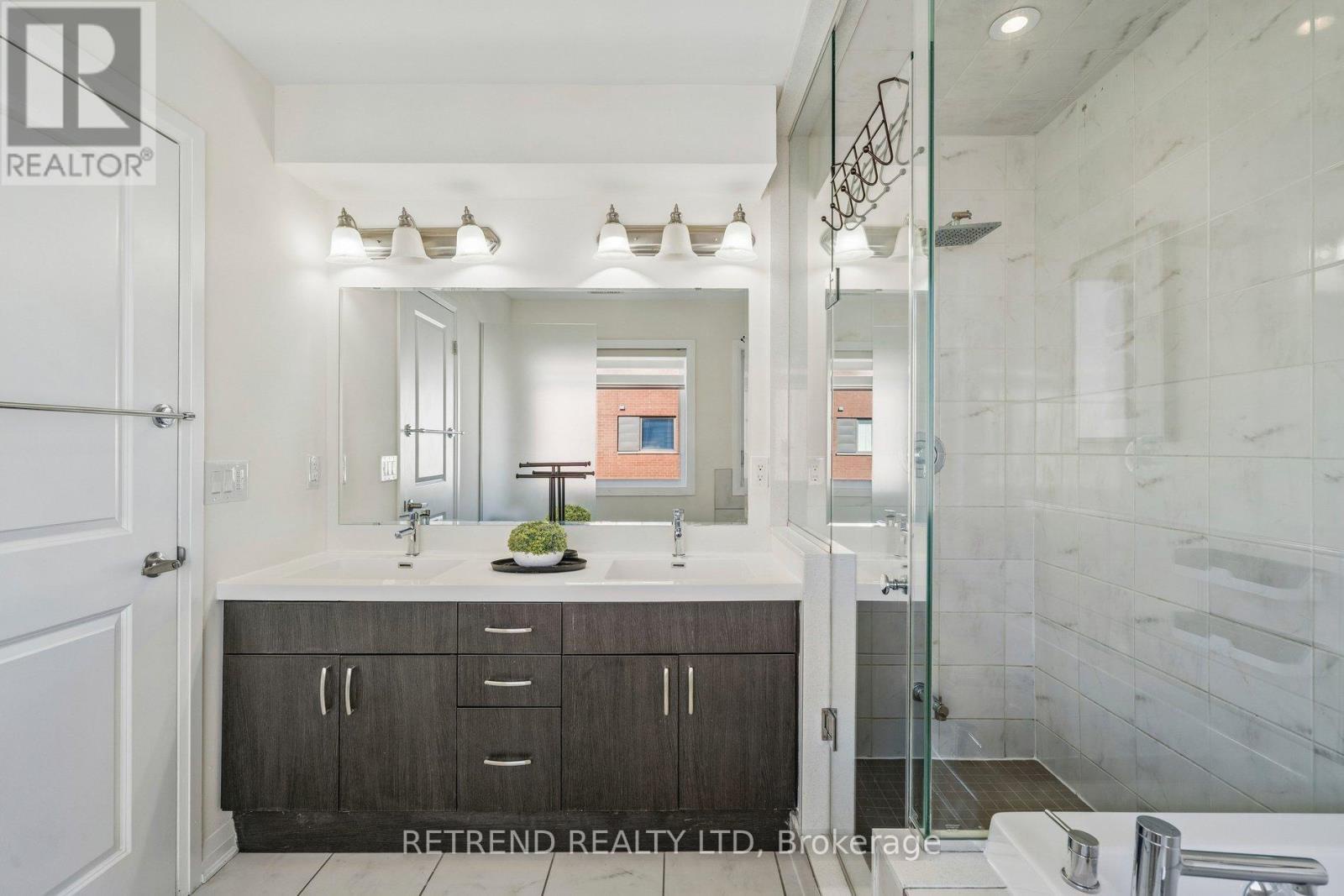 5 - 50 Thomas Mulholland Drive, Toronto (downsview-roding-cfb), Ontario