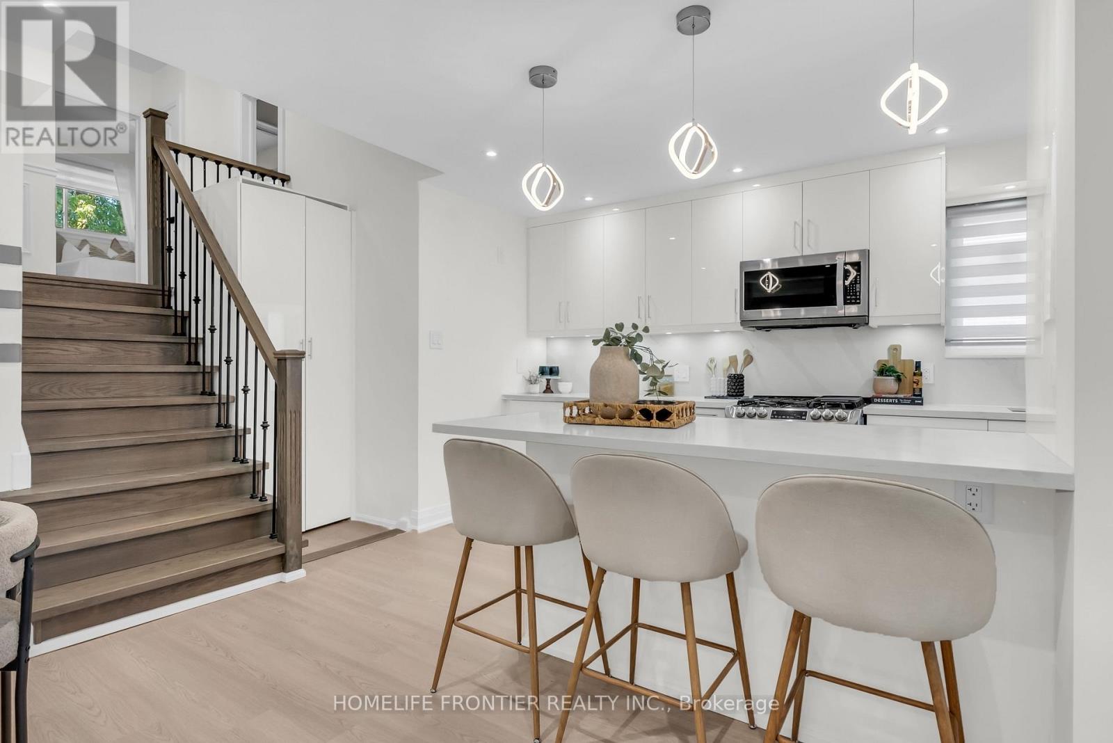61 Sundial Crescent, Toronto (victoria Village), Ontario