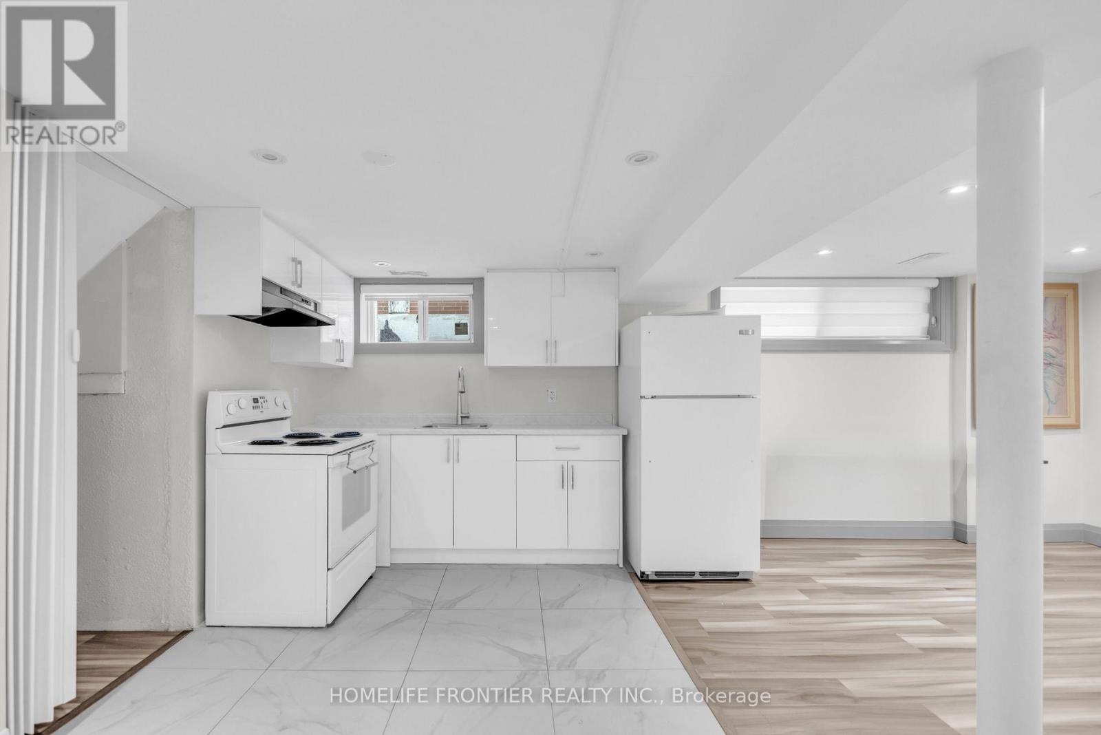 61 Sundial Crescent, Toronto (victoria Village), Ontario