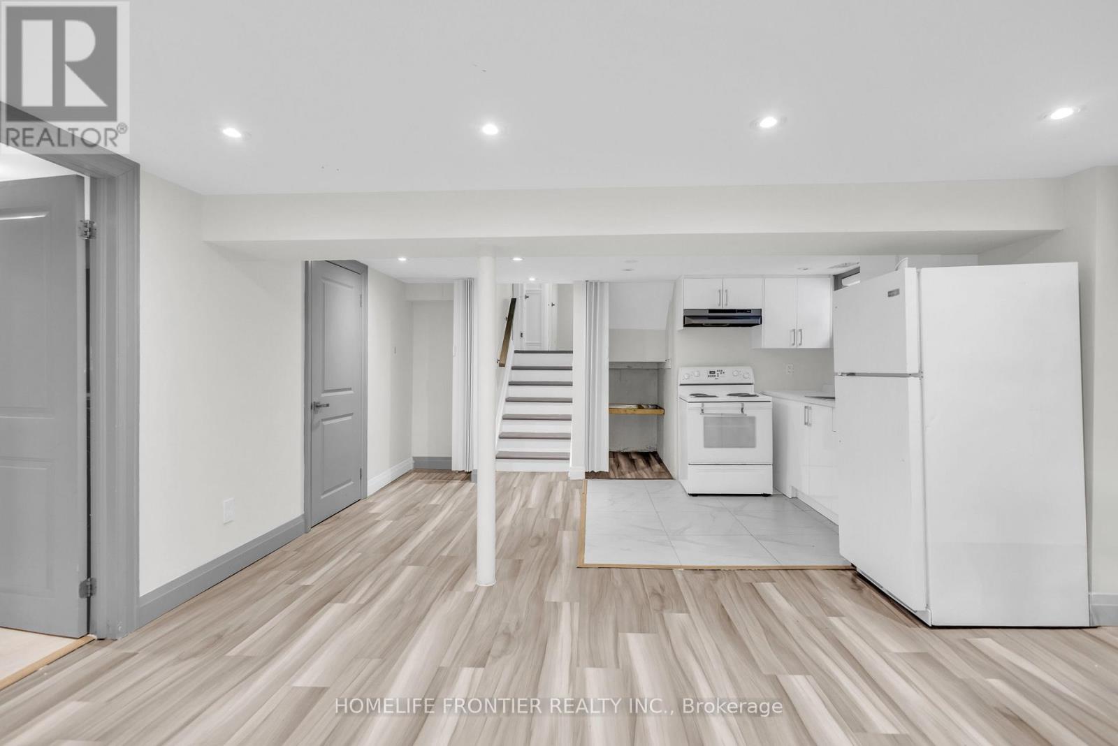 61 Sundial Crescent, Toronto (victoria Village), Ontario