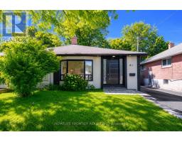 61 SUNDIAL CRESCENT