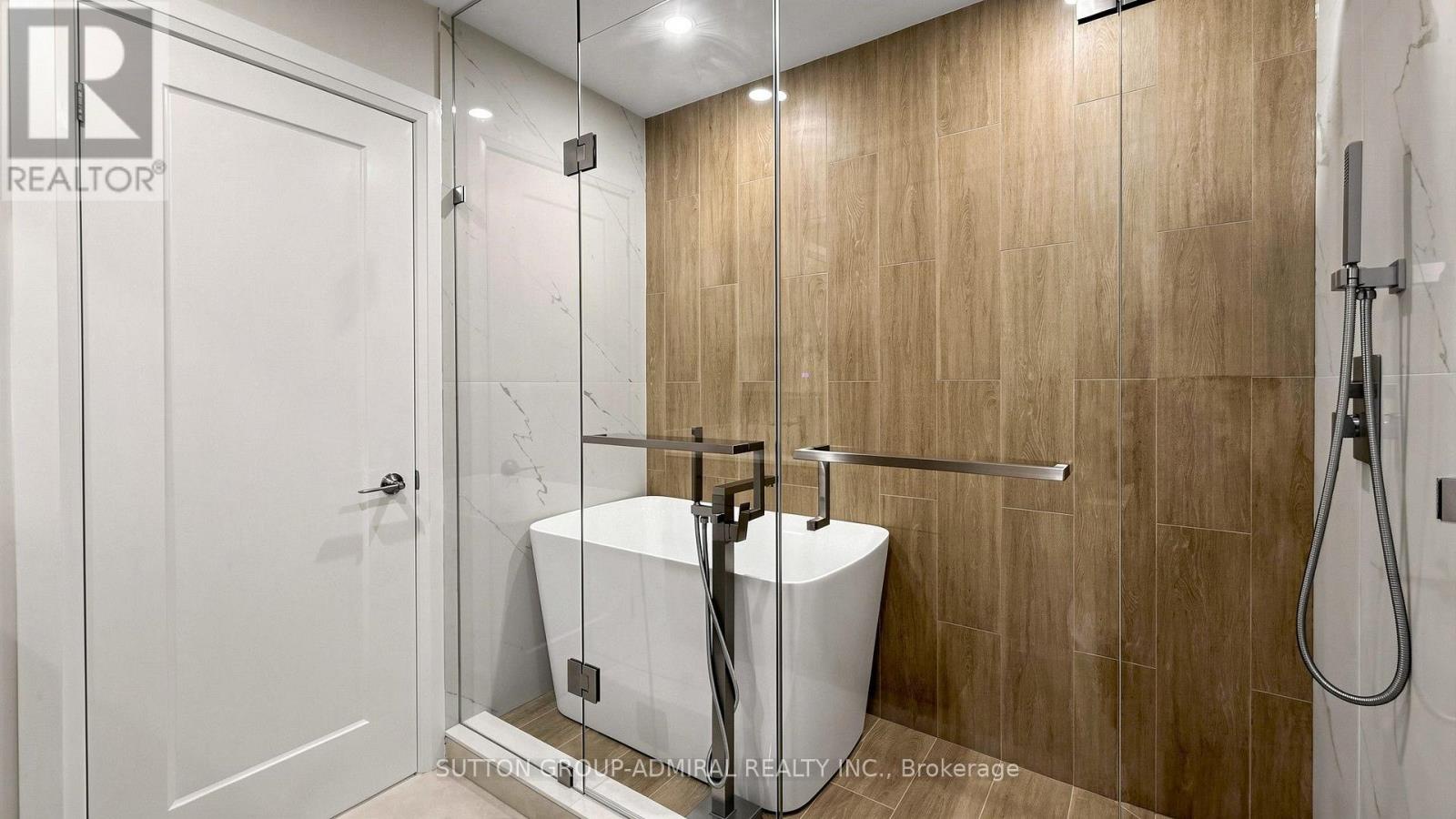 109 Fermanagh Avenue, Toronto (roncesvalles), Ontario