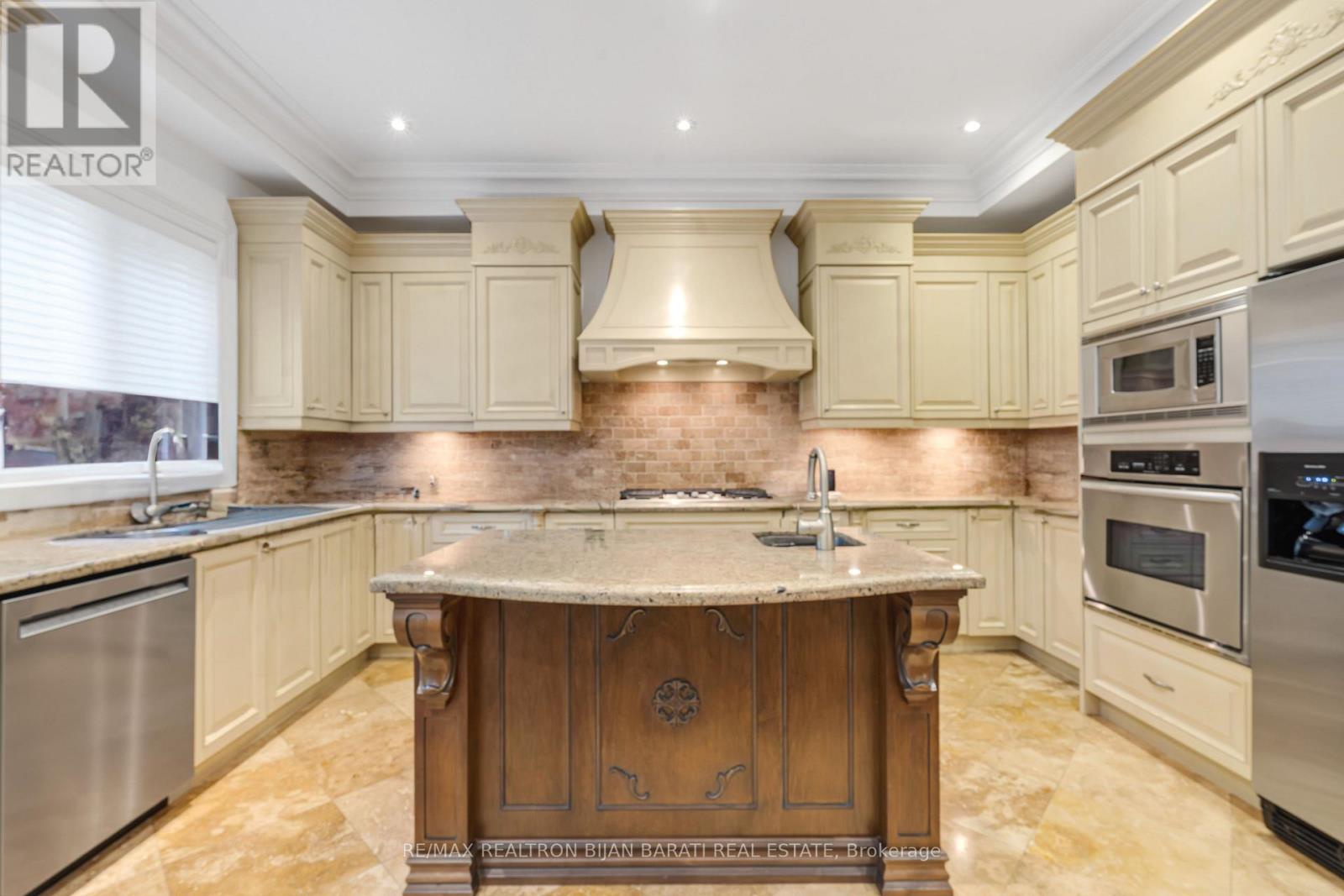 397 Hillcrest Avenue, Toronto (willowdale East), Ontario