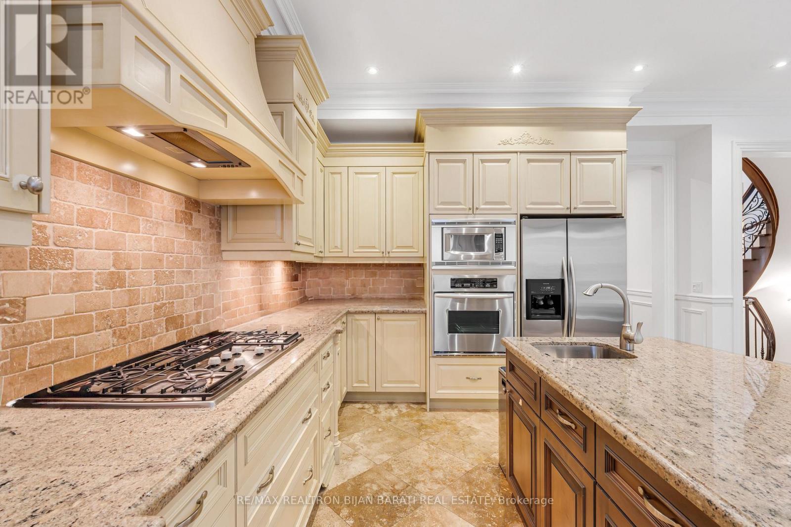 397 Hillcrest Avenue, Toronto (willowdale East), Ontario
