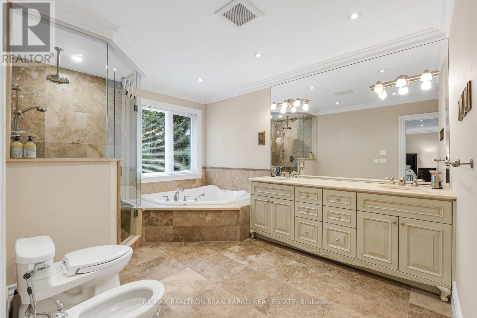 397 Hillcrest Avenue, Toronto (willowdale East), Ontario