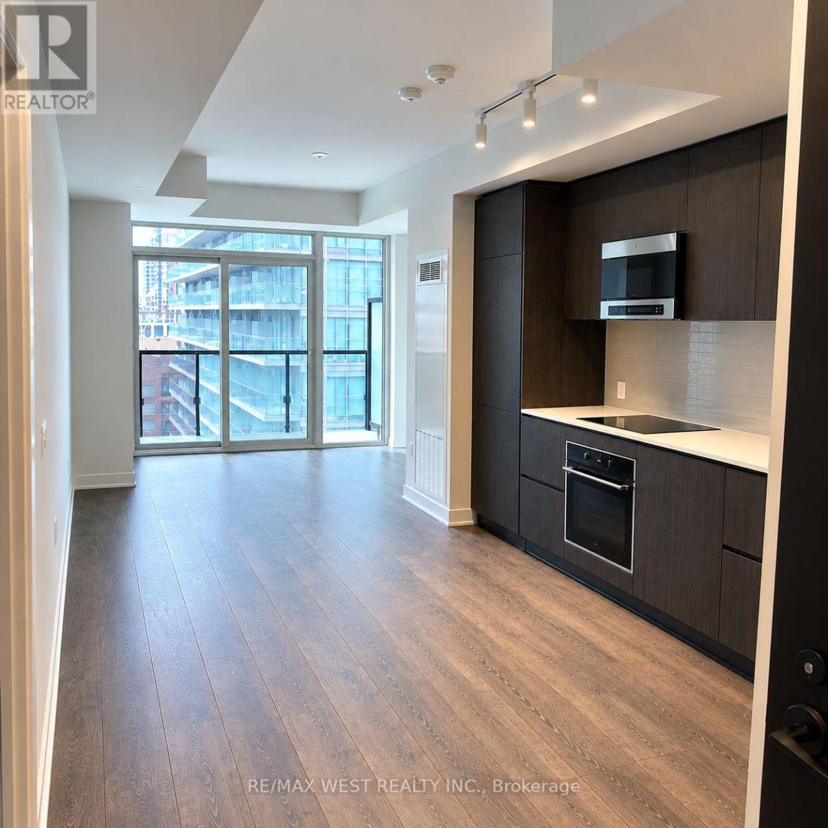 1103 - 127 Broadview Avenue, Toronto (mount Pleasant West), Ontario