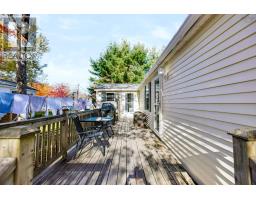 15 Woodlawn Drive