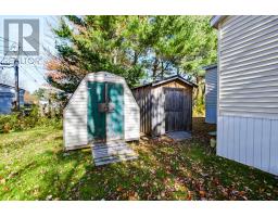 15 Woodlawn Drive