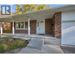 86 LOWER CANADA Crescent