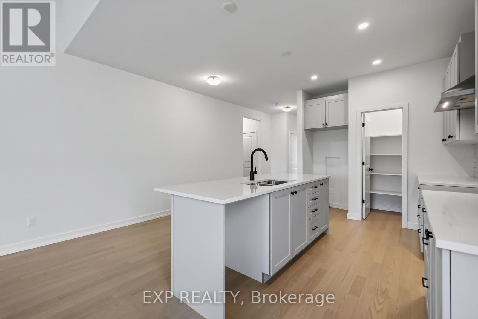 1160 Bronze Avenue, Clarence-rockland, Ontario