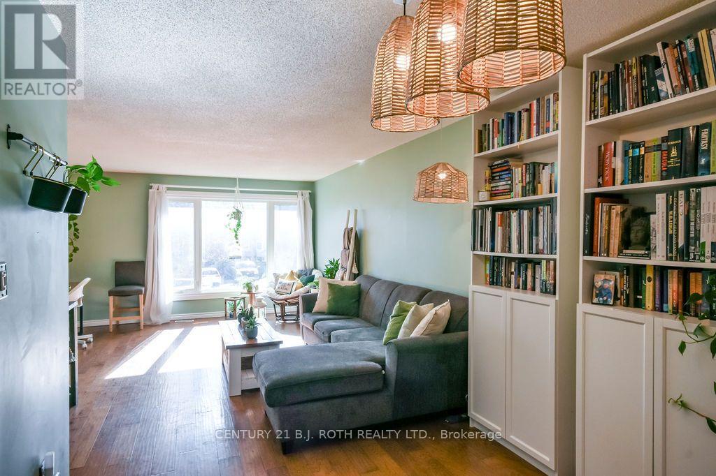 38 Charlbrook Avenue, Barrie (cundles East), Ontario