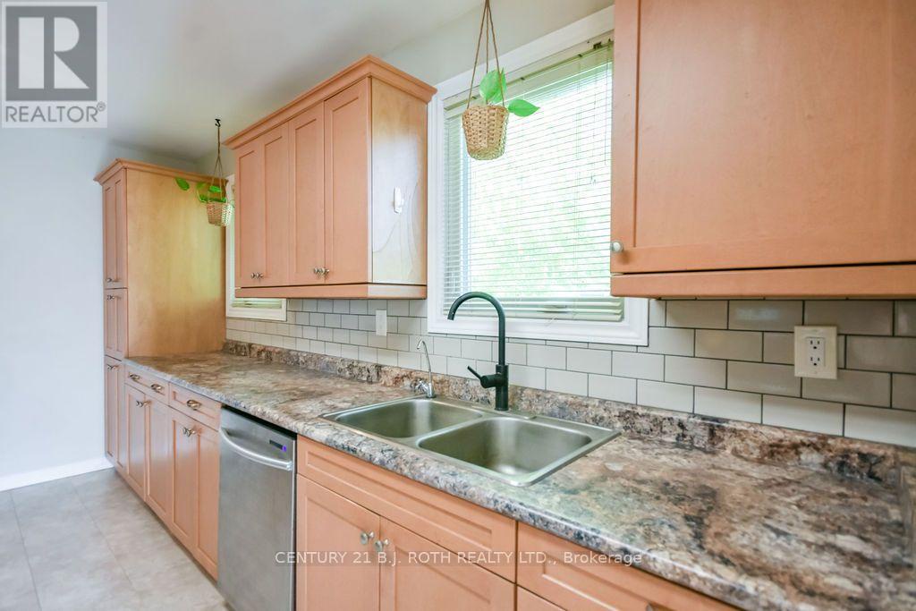38 Charlbrook Avenue, Barrie (cundles East), Ontario