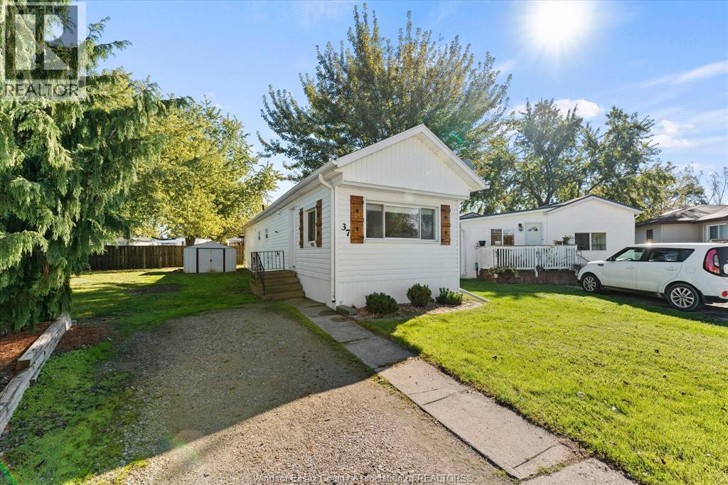 37 Maple Drive, Mcgregor, Ontario