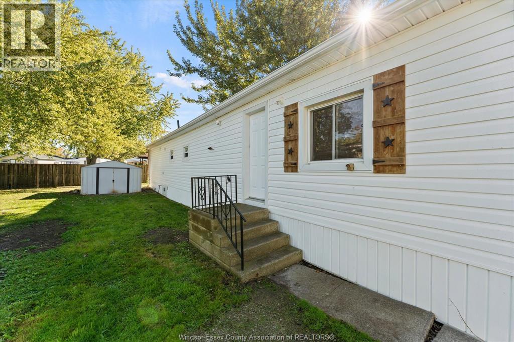 37 Maple Drive, Mcgregor, Ontario