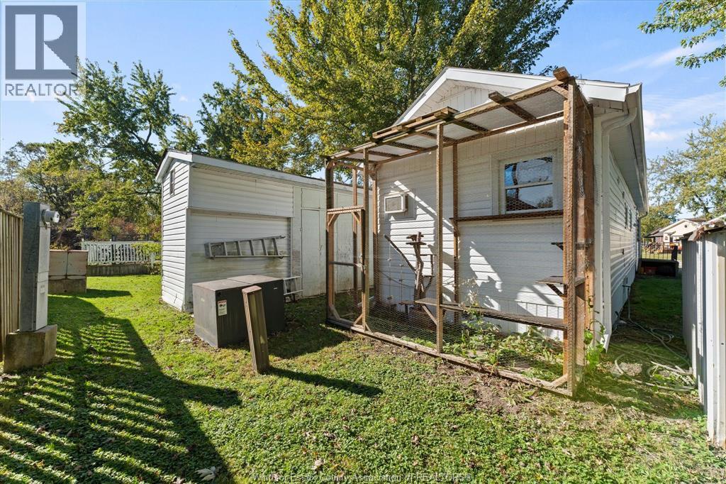 37 Maple Drive, Mcgregor, Ontario