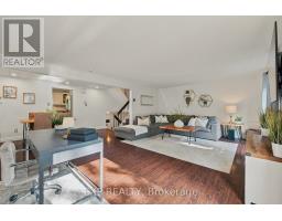 13 - 220 SALISBURY AVENUE