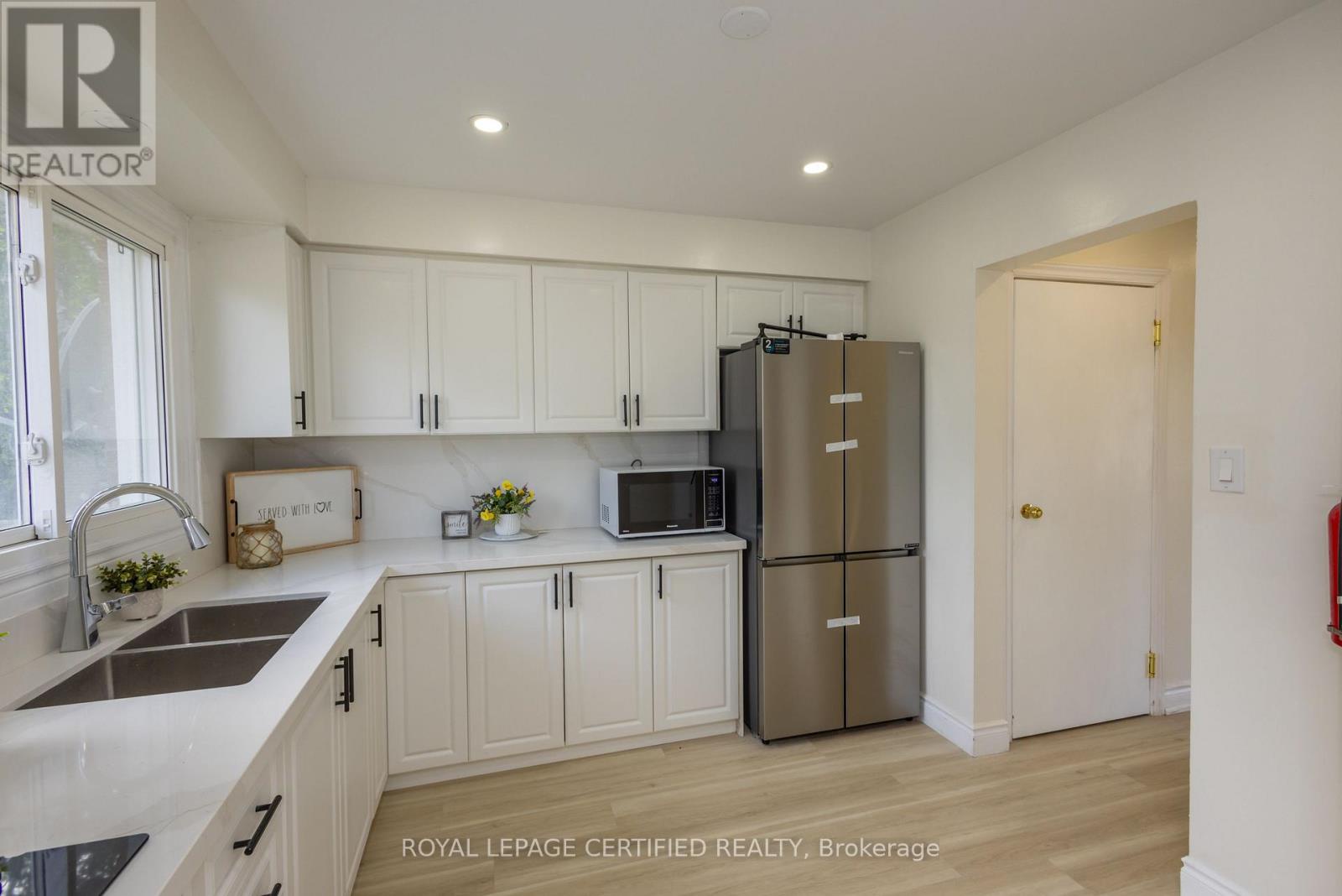 111 Limeridge Road W, Hamilton (rolston), Ontario
