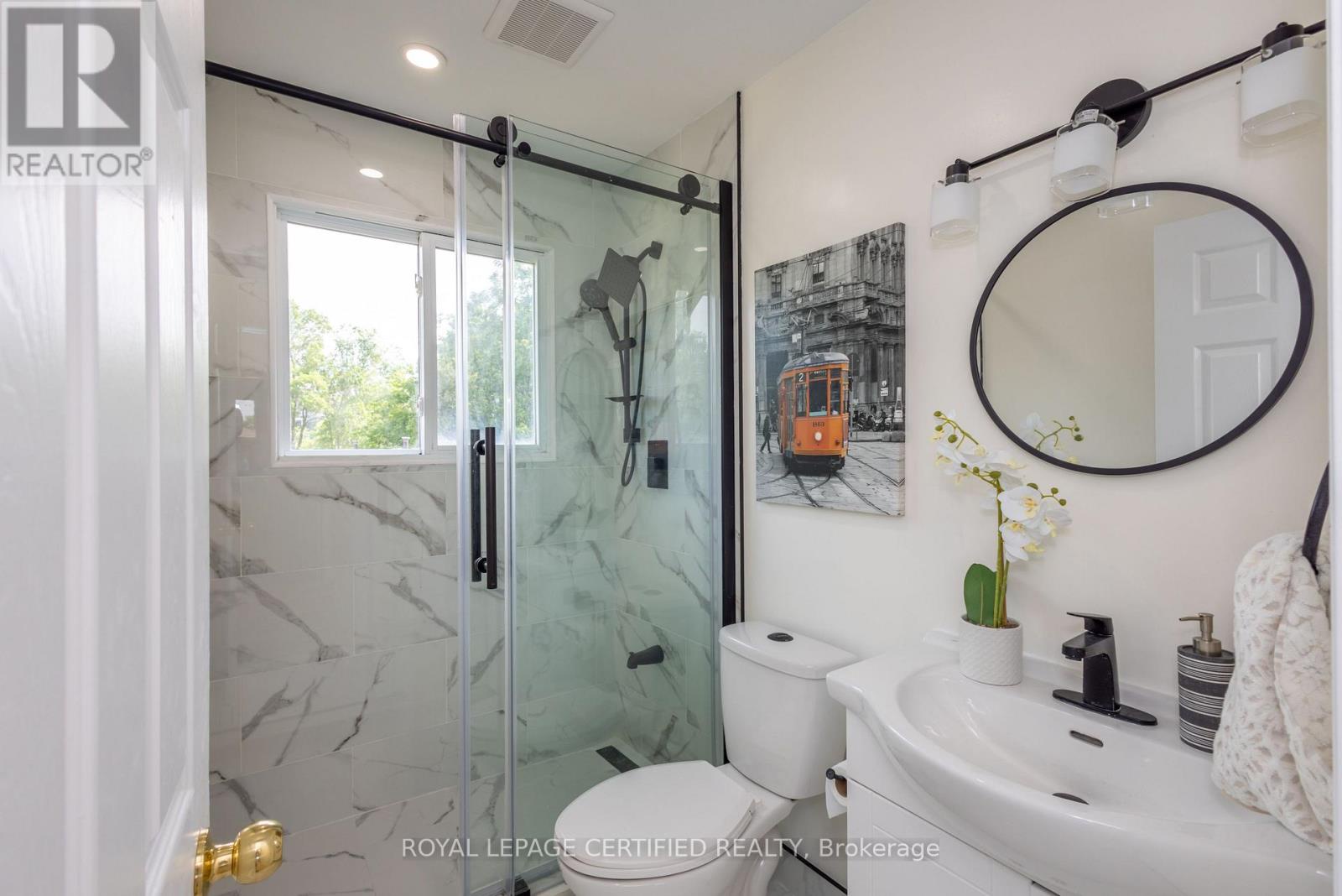 111 Limeridge Road W, Hamilton (rolston), Ontario