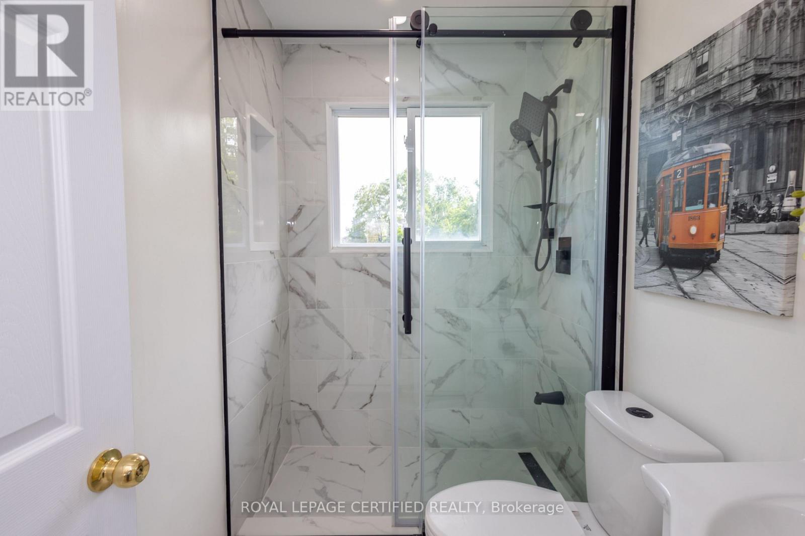 111 Limeridge Road W, Hamilton (rolston), Ontario