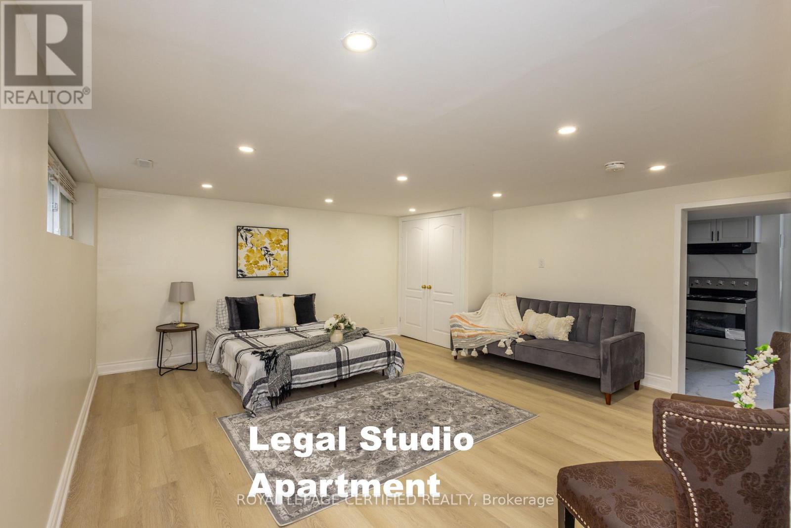 111 Limeridge Road W, Hamilton (rolston), Ontario