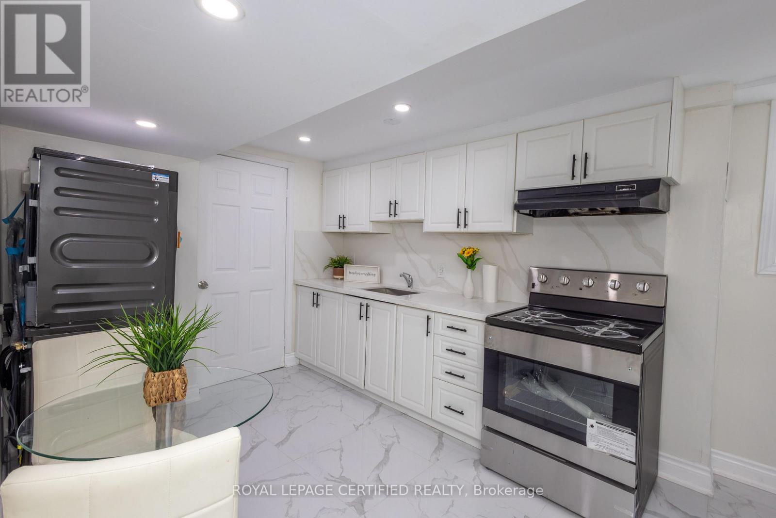 111 Limeridge Road W, Hamilton (rolston), Ontario