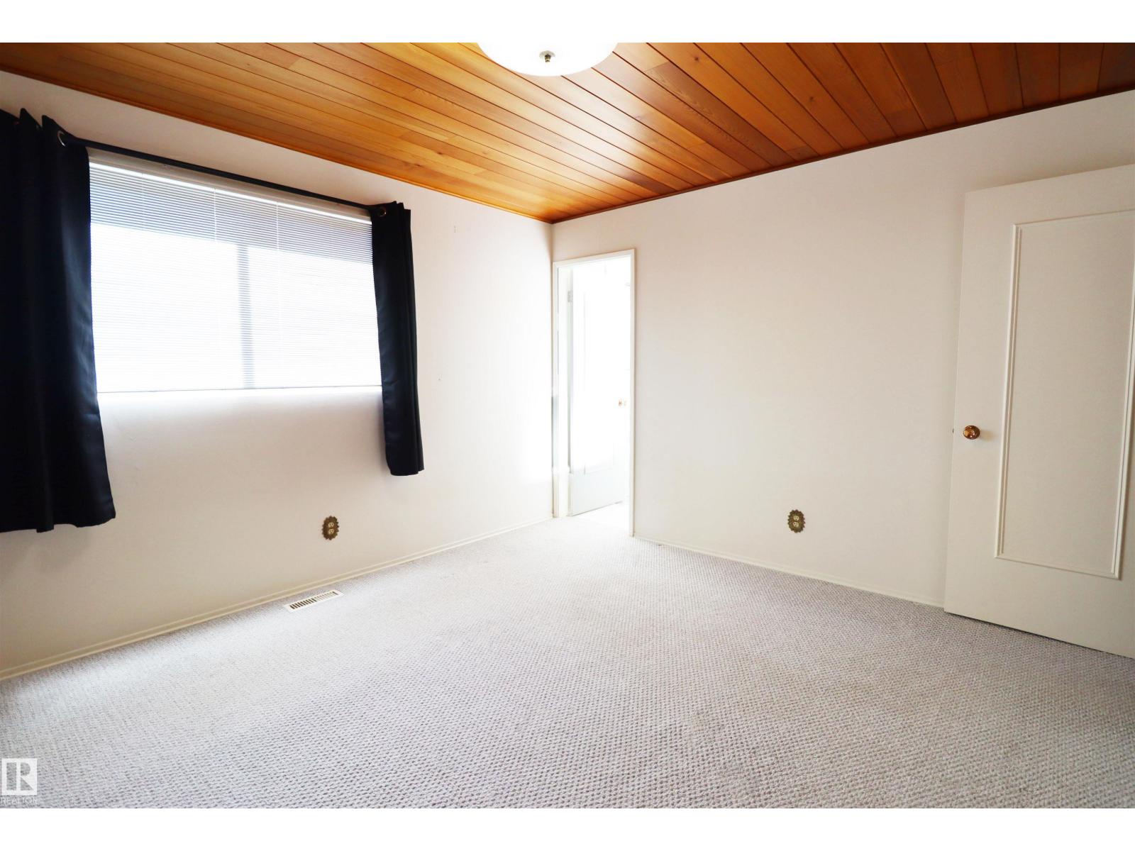 9527 151 Av Nw, Edmonton, Alberta
