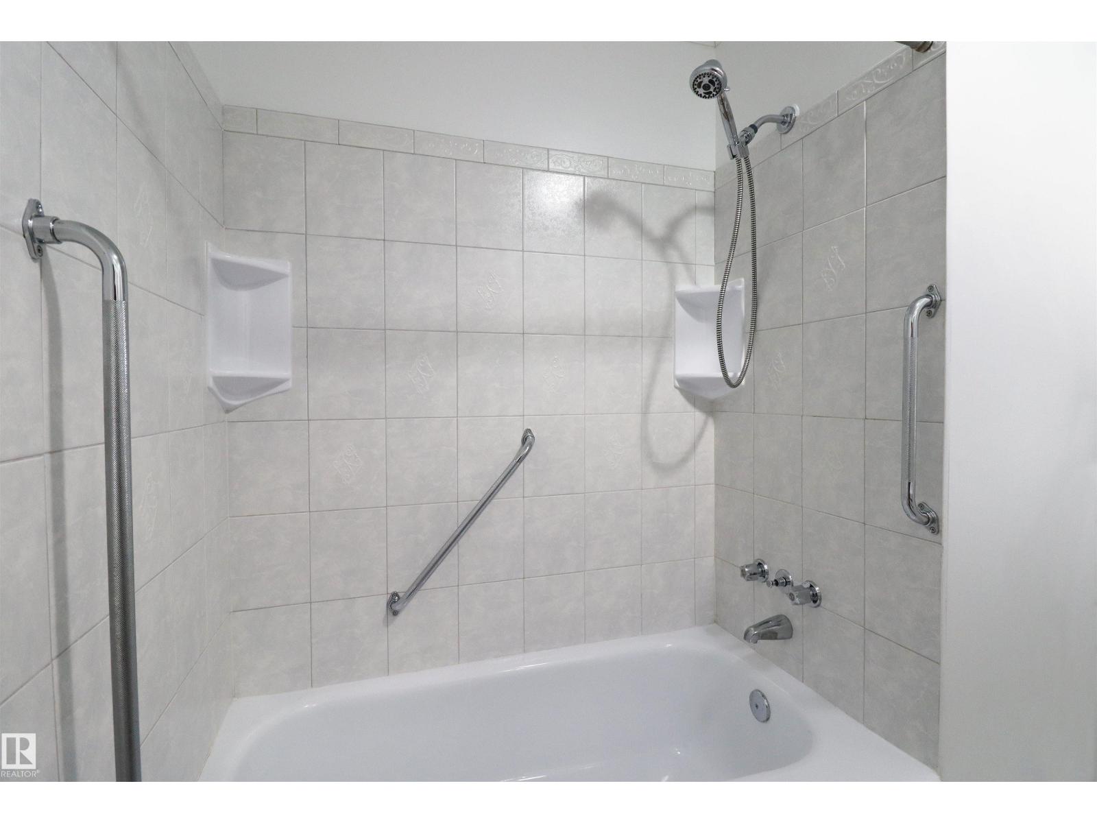 9527 151 Av Nw, Edmonton, Alberta