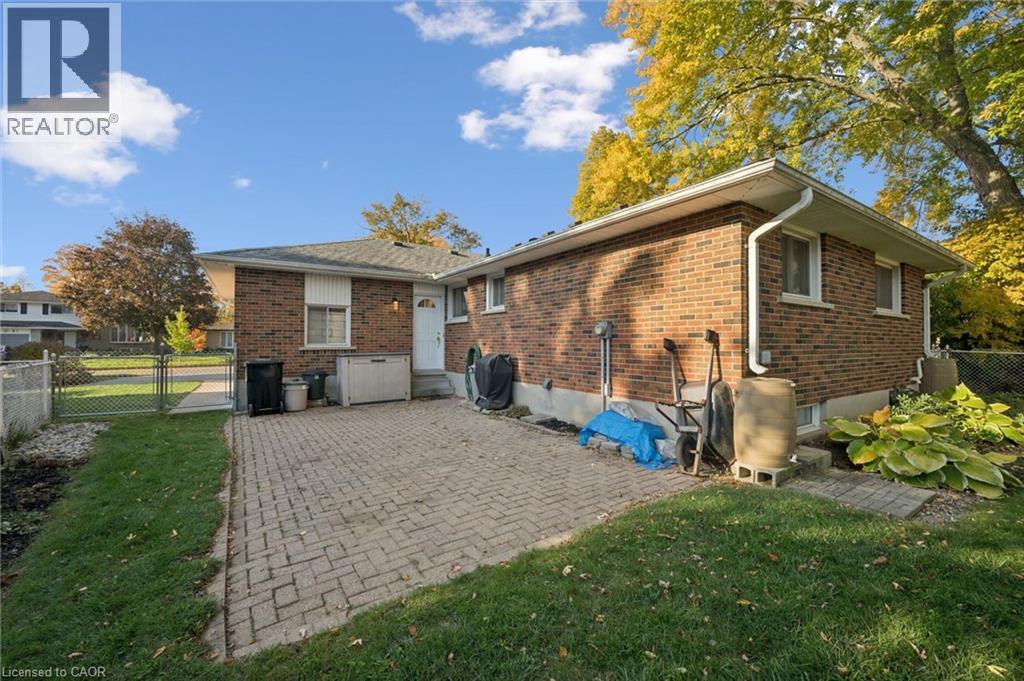 86 Lower Canada Crescent, Kitchener, Ontario