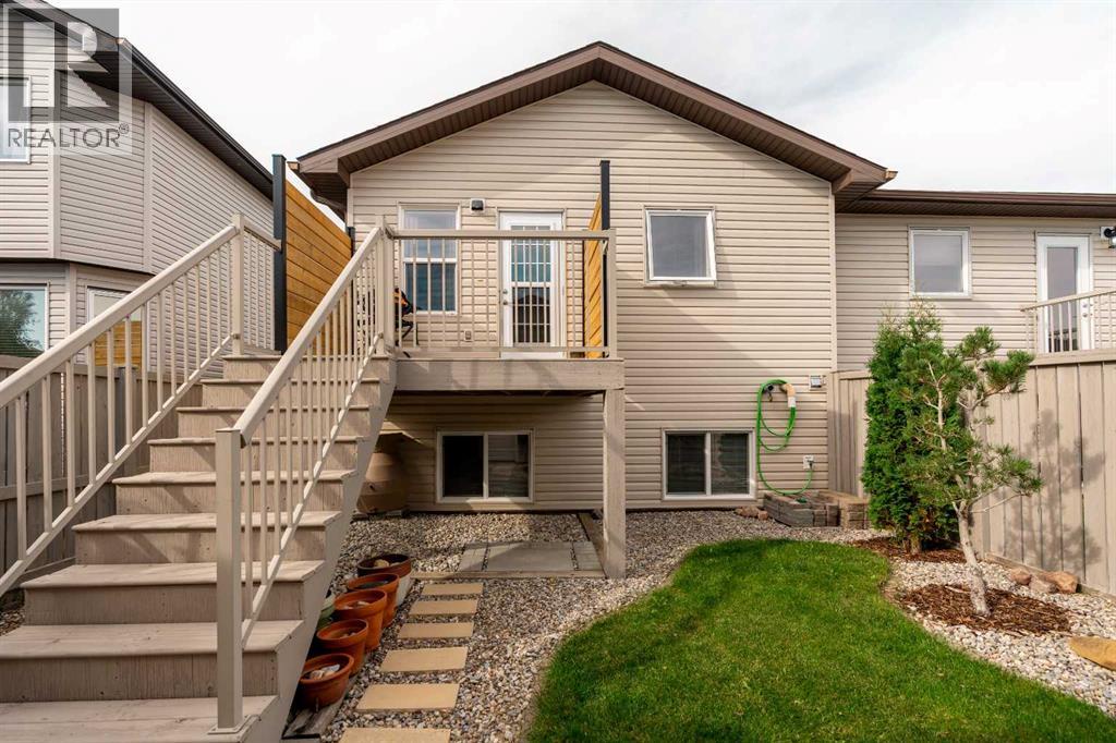 113 Mt Sundance Crescent W, Lethbridge, Alberta