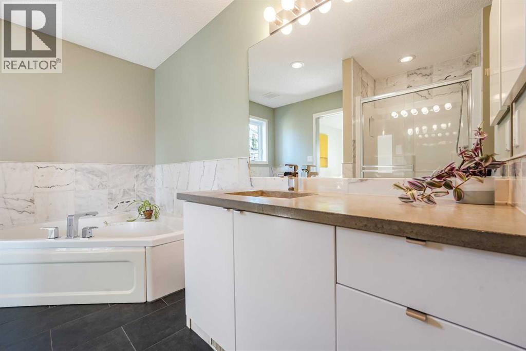 555 Killarney Glen Court Sw, Calgary, Alberta