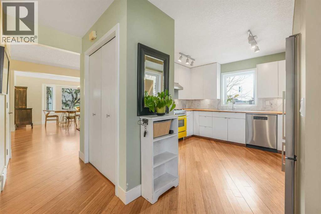 555 Killarney Glen Court Sw, Calgary, Alberta