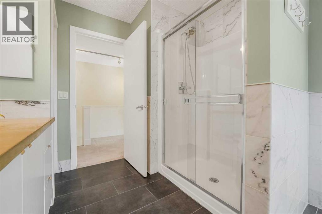 555 Killarney Glen Court Sw, Calgary, Alberta