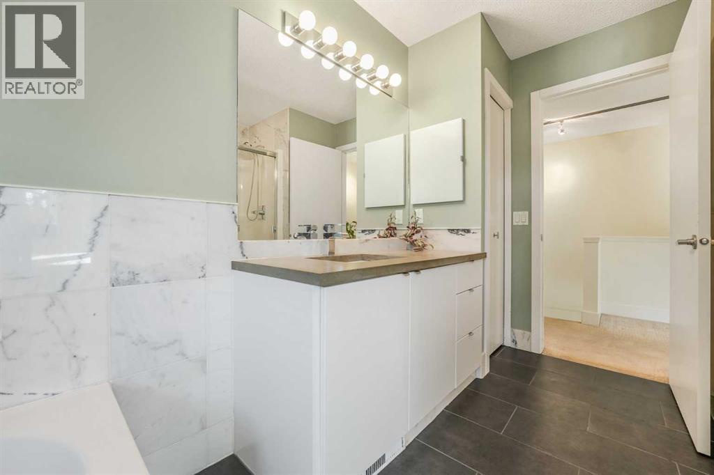 555 Killarney Glen Court Sw, Calgary, Alberta